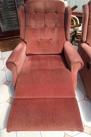 Armchair cleaning after cleaning